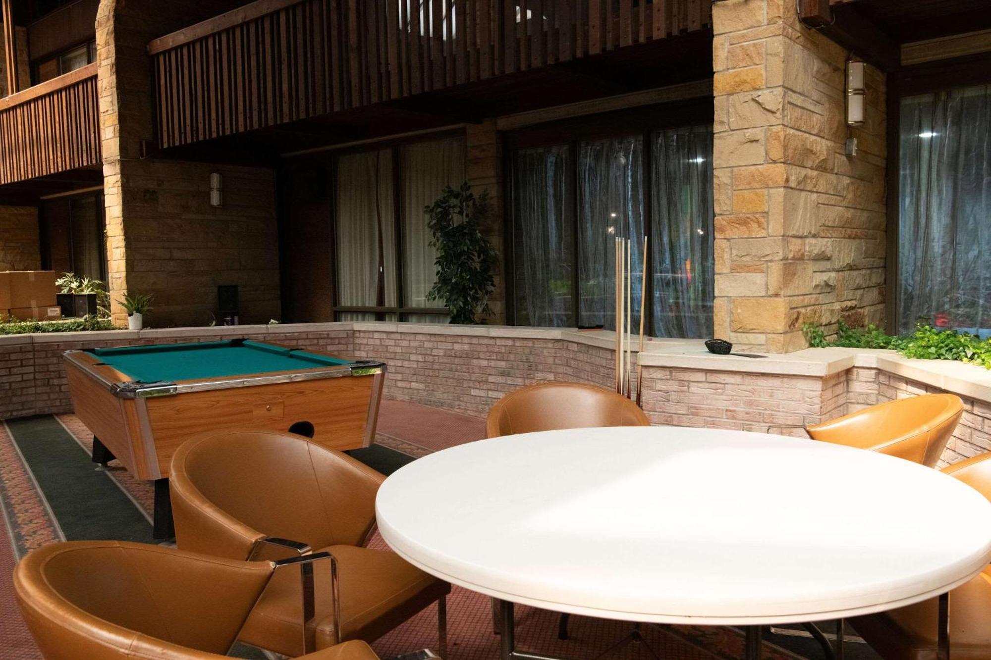 Quality Inn & Conference Center Somerset Exterior foto